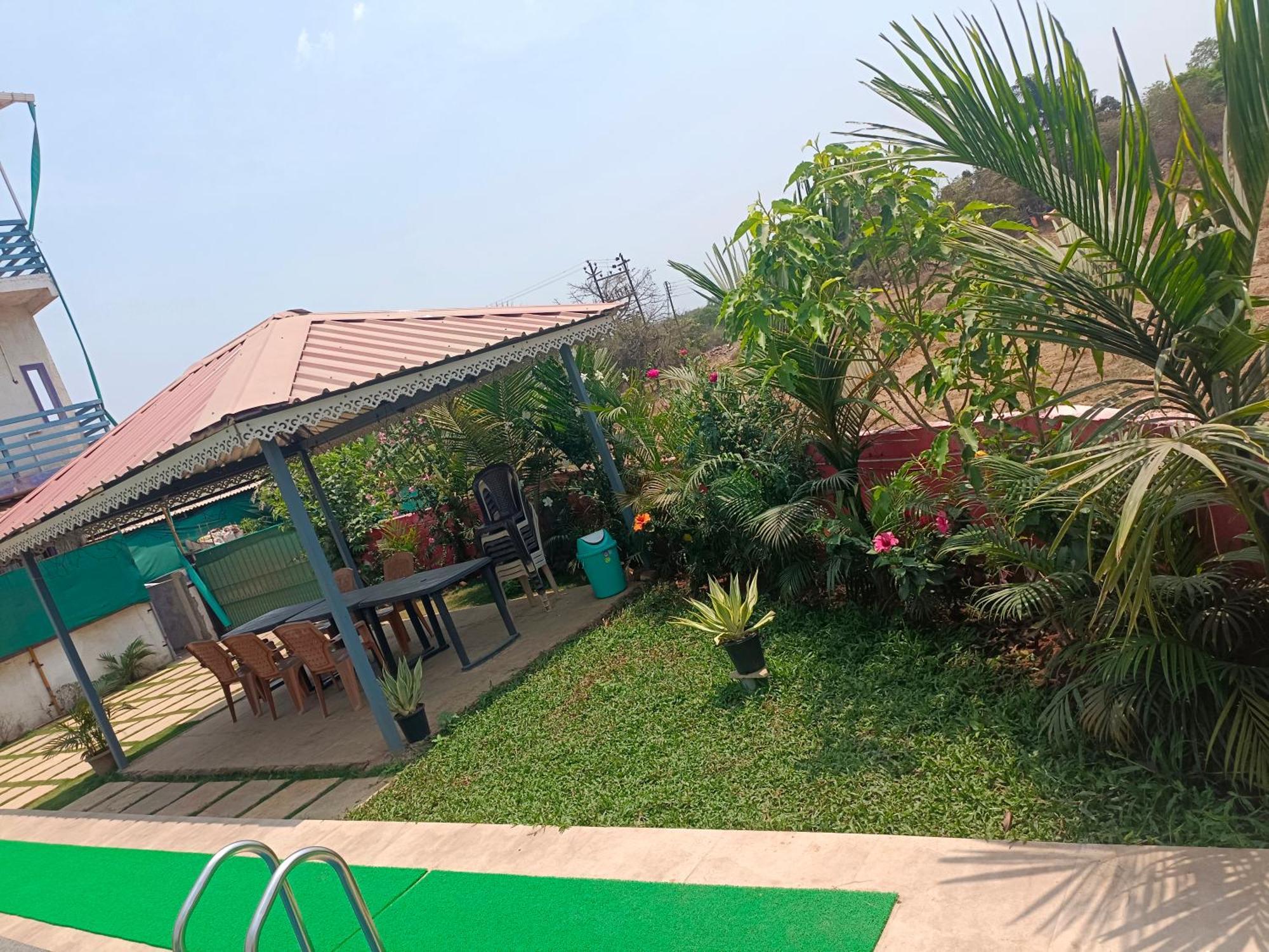 Palm Villa & Cottage Alībāg Esterno foto